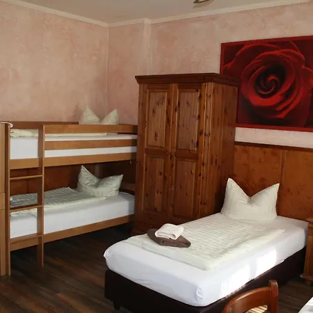 Pensionszimmer Unicat 3*