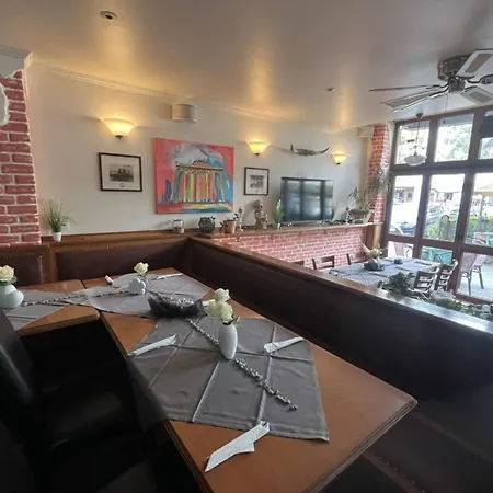 Гостевой дом Pensionszimmer Unicat Потсдам