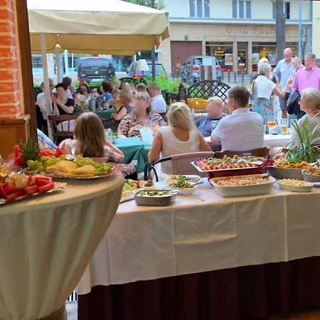 Pensionszimmer Unicat بيت ضيافة 3*