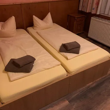 Guest house Pensionszimmer Unicat 3*