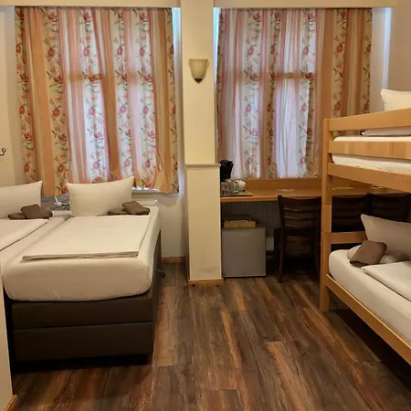 Pensionszimmer Unicat 3* Потсдам