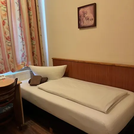 Pensionszimmer Unicat Гостевой дом 3*