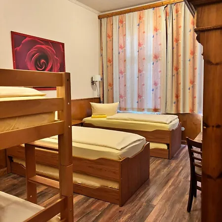 Гостевой дом Pensionszimmer Unicat